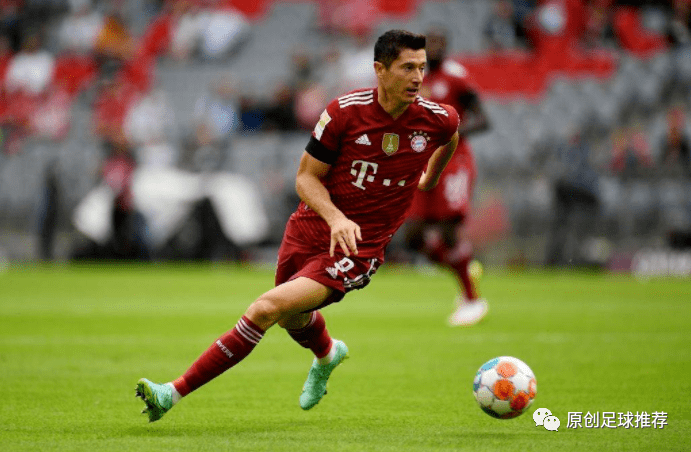 门兴格拉德巴赫训练开放日；赛后单刀错失引观众欢呼；葡超在即；训练强度显著提升的简单介绍