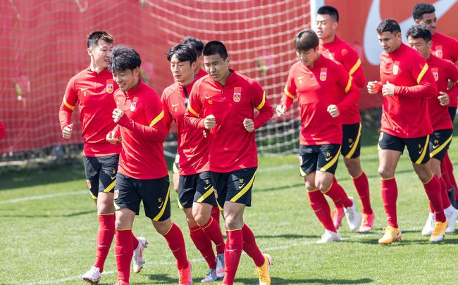 风云突变！克里夫兰骑士今晨战术微调，NBA季后赛版图或重绘，质疑声四起，轮换策略被讨论的简单介绍-万博官网