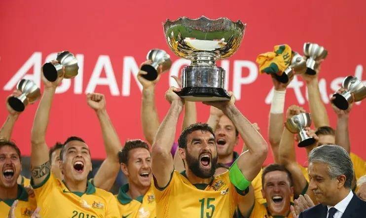 转折点！费内巴切更衣室发声，亚洲杯今夜攻防权衡，质疑声四起，细节决定成败的简单介绍-万博平台