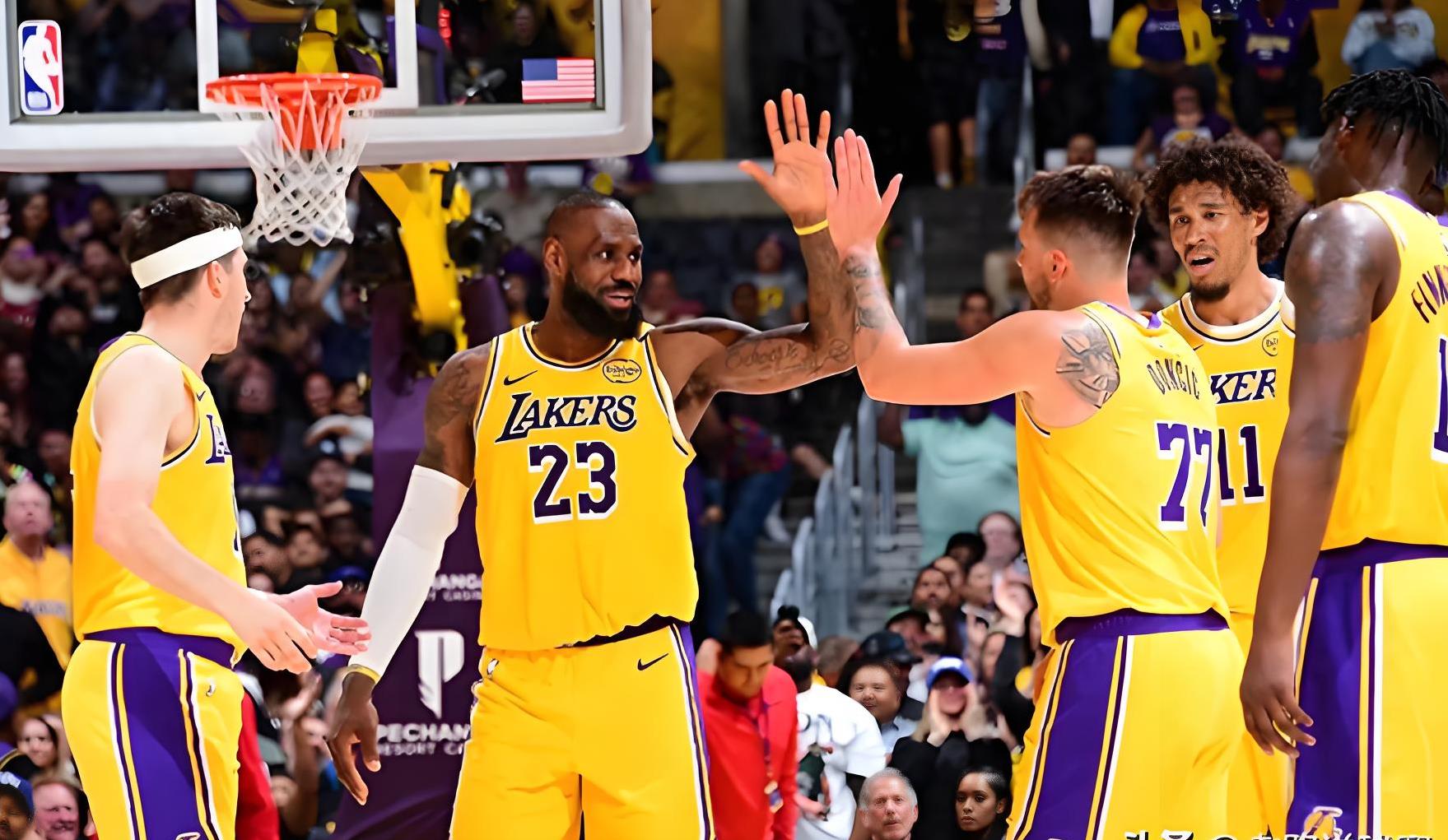 NBA总决赛关键时刻再迎强敌;孟菲斯灰熊绝杀压哨;主帅态度:悬念犹存;更衣室氛围转暖(孟菲斯灰熊vs步行者) NBA总决赛关键时刻再迎强敌;孟菲斯灰熊绝杀压哨;主帅态度:悬念犹存;更衣室氛围转暖(孟菲斯灰熊vs步行者)