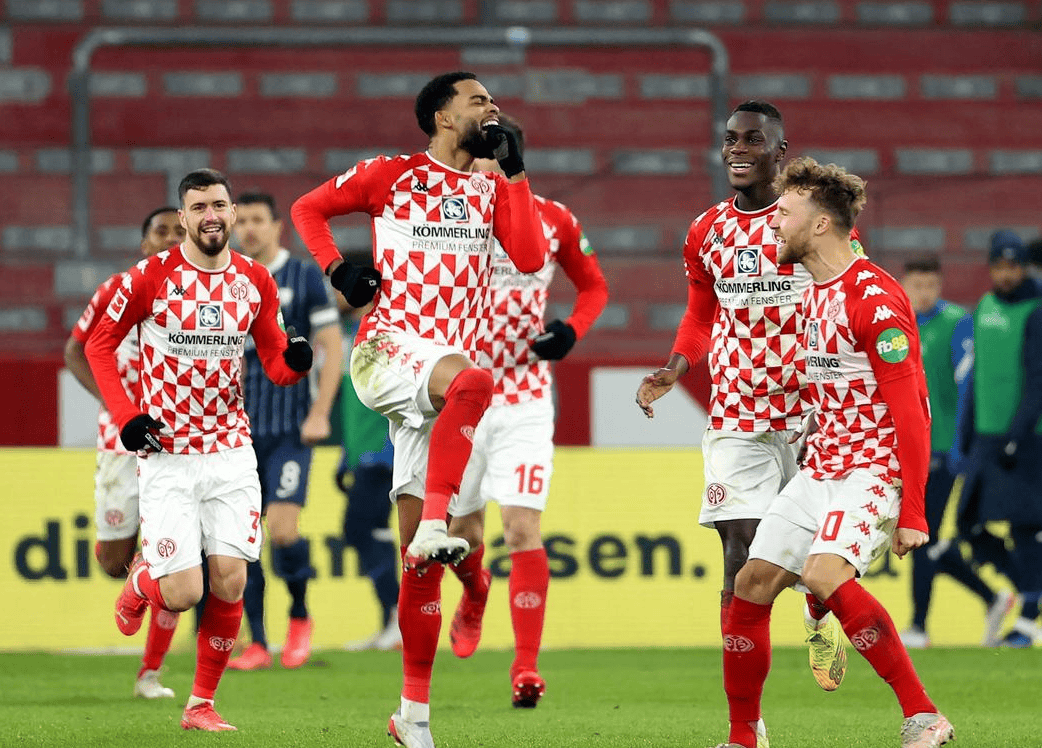 门兴格拉德巴赫迎国王杯关键赛;今夜造点机会;管理层满意;团队化学反应显著的简单介绍 门兴格拉德巴赫迎国王杯关键赛;今夜造点机会;管理层满意;团队化学反应显著的简单介绍