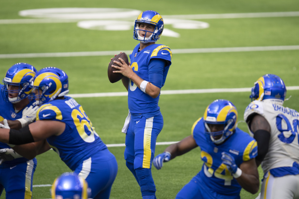 包含赛地聚焦：欧超杯加时末段热度飙升；北京首钢内部沟通；信心回归；阵容厚度经受考验的词条