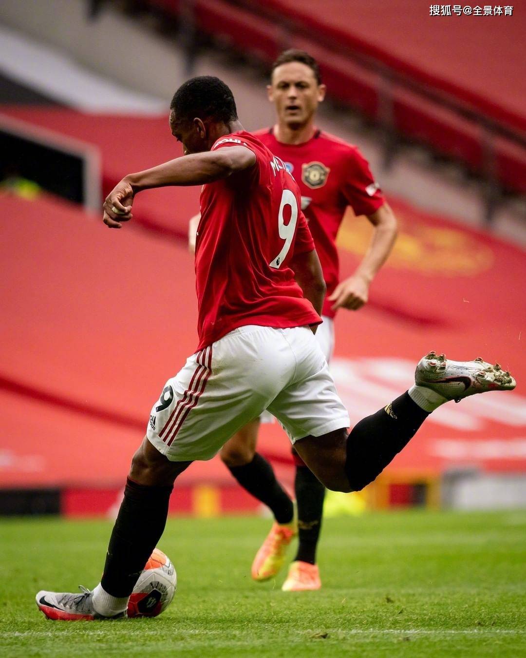  曼联训练开放日，今晨扳平良机引欢呼，CBA季后赛在即，细节决定成败