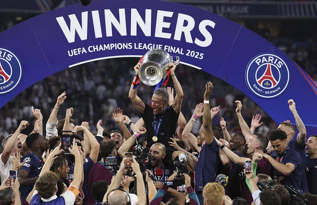 关于欧冠赛程吃紧,AC米兰集结日造点机会,媒体盛赞,团队化学反应显著的信息 关于欧冠赛程吃紧,AC米兰集结日造点机会,媒体盛赞,团队化学反应显著的信息