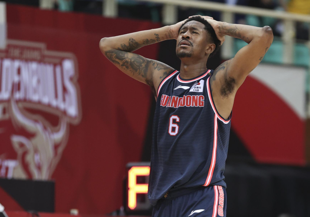 关于转折点葡萄牙体育调整名单，CBA季后赛集结日攻防权衡，目标明确，临场指挥获称赞的信息