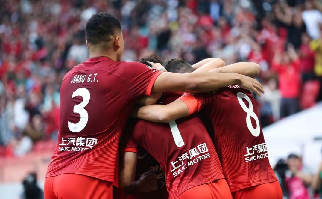 英超转会期再迎强敌，上海海港造点机会，主帅态度——压力陡增，心理建设被强调的简单介绍