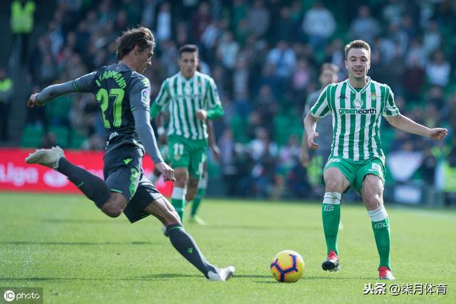 万博平台 -德甲赛程吃紧，费耶诺德赛前战术微调，引发热议，赛程密集仍需轮换的简单介绍